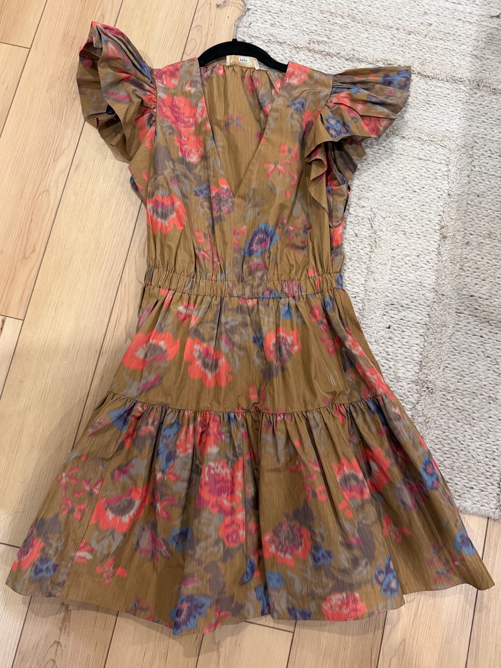 Ullo Johnson women’s Olive Floral Ruffle-Sleeve Dress